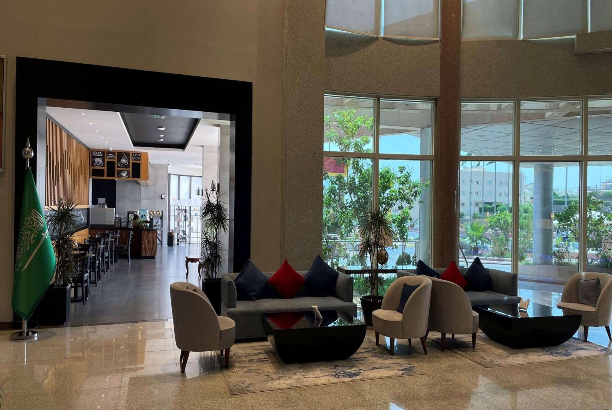 Ramada & By Wyndham Al Qassim Hotel Al Bukayriah