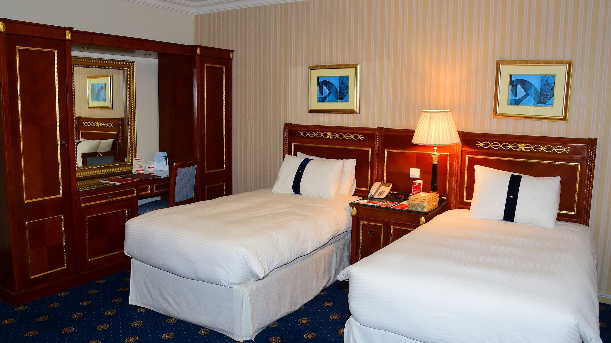 Hotel Ramada & By Wyndham Al Qassim 5*