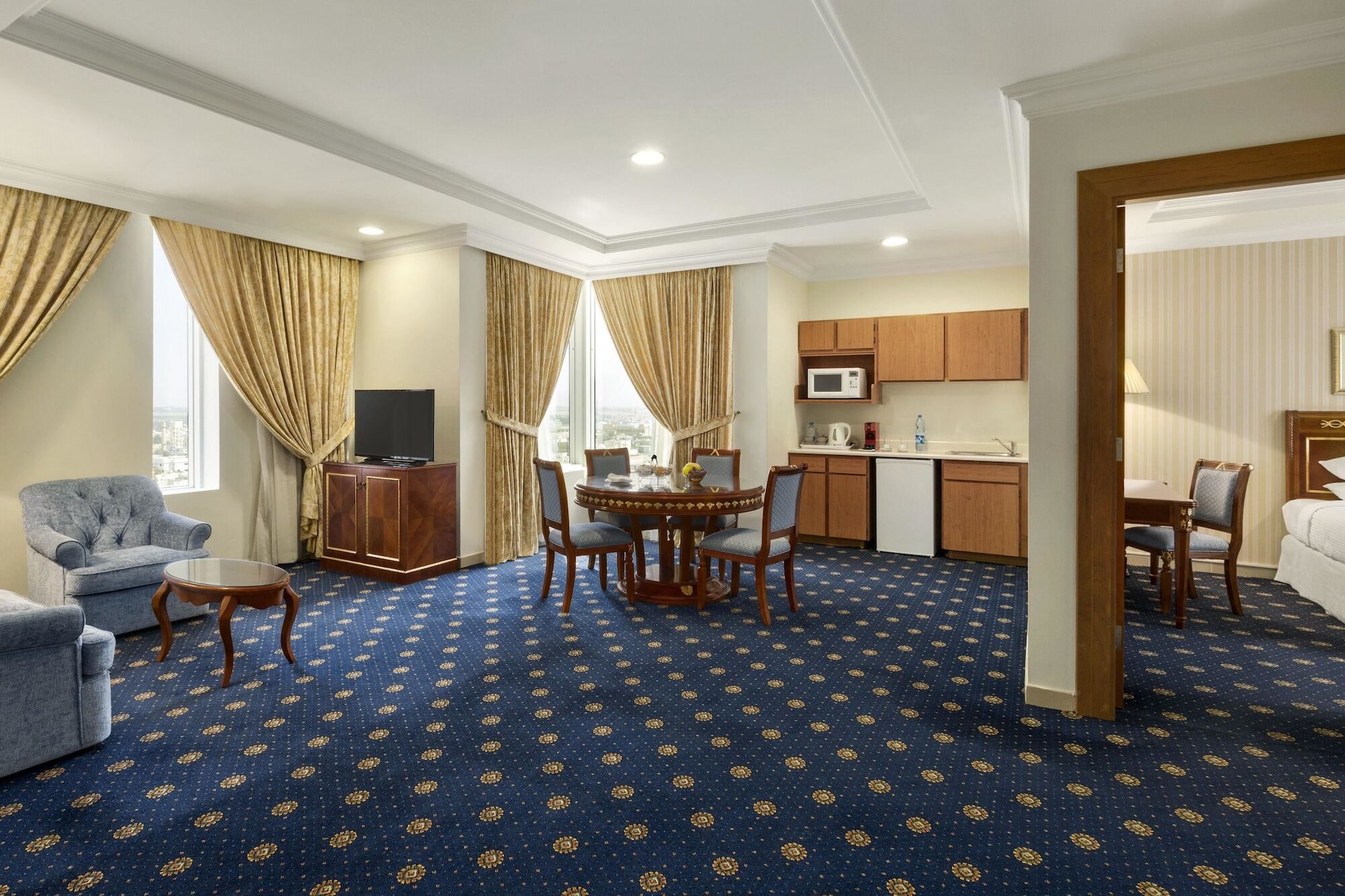 Ramada & By Wyndham Al Qassim Hotel Al Bukayriah