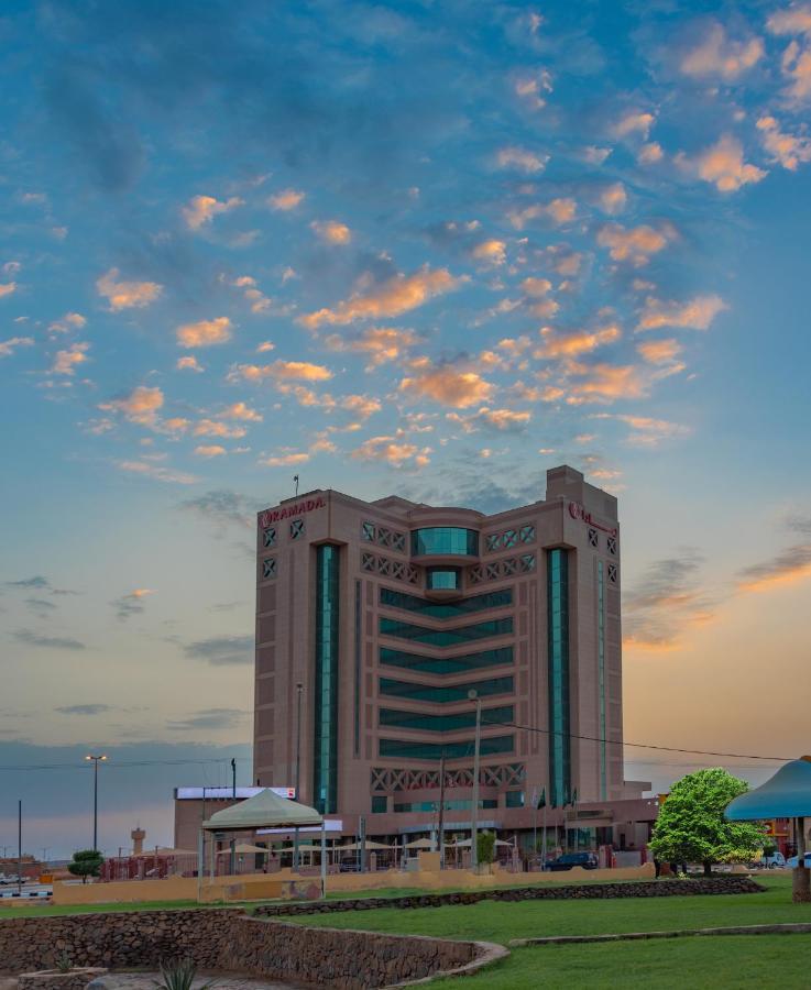 Ramada & By Wyndham Al Qassim Hotel Al Bukayriah