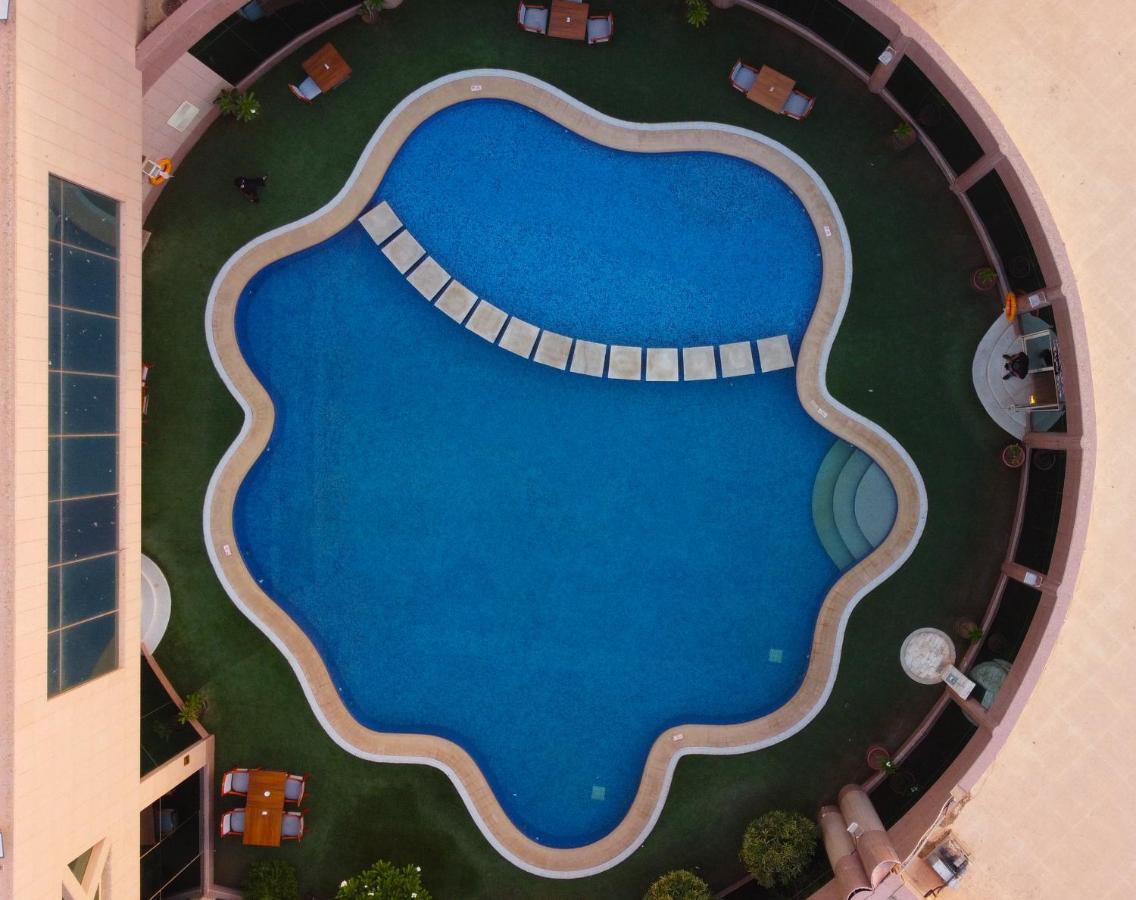 Ramada & By Wyndham Al Qassim Hotel 5*