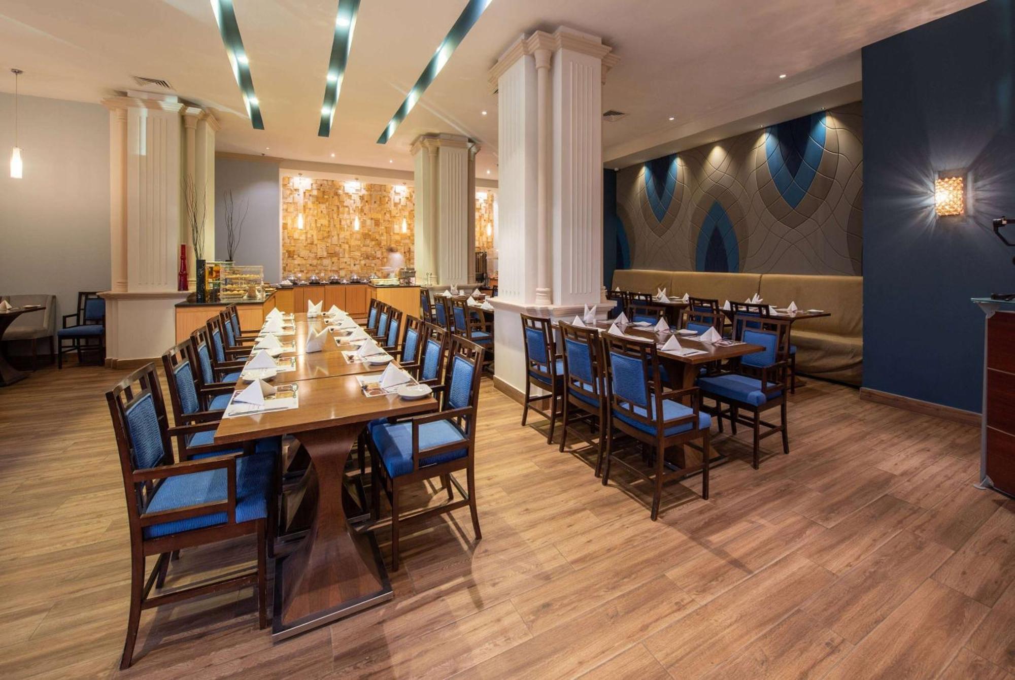 Hotel Ramada & By Wyndham Al Qassim Al Bukayriah